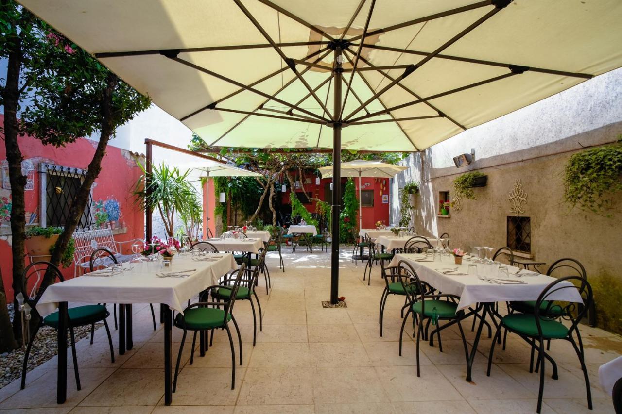 Locanda Il Cavallino Valeggio sul Mincio Buitenkant foto